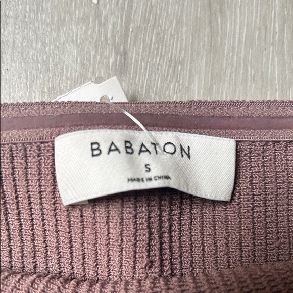Babaton deep mauve  Ribbed Strapless Crop Top - Picture 2 of 4